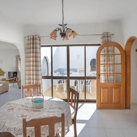 Carosim - Quiet Location, Close To Beach, Private Villa *