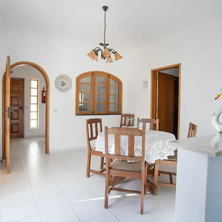 Carosim - Quiet Location, Close To Beach, Private *