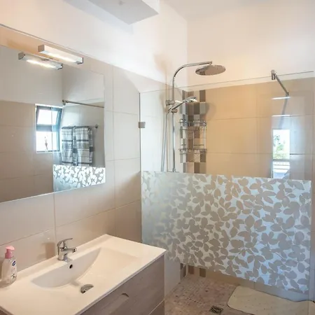 Carosim - Quiet Location, Close To Beach, Private Villa