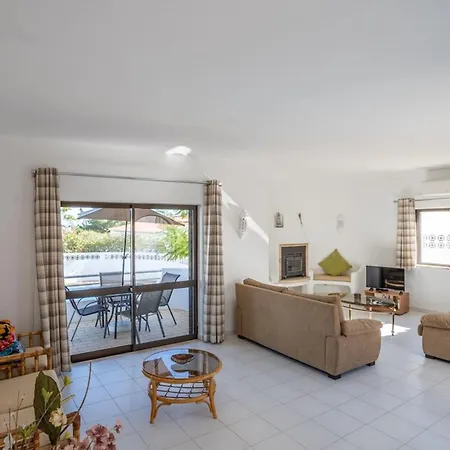 Carosim - Quiet Location, Close To Beach, Private *